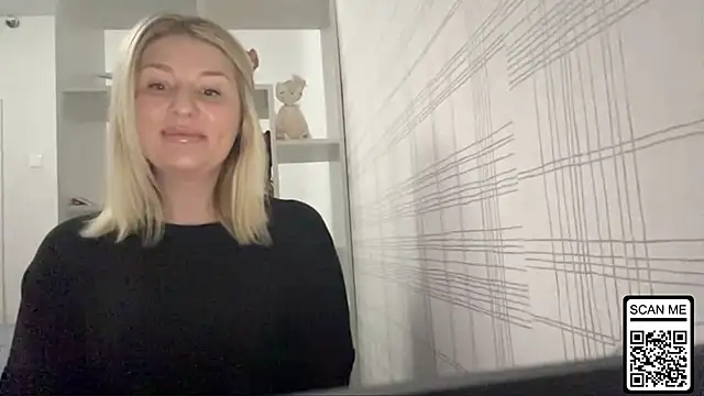 Blondie xoxoxo online show from 29, 10, 2025