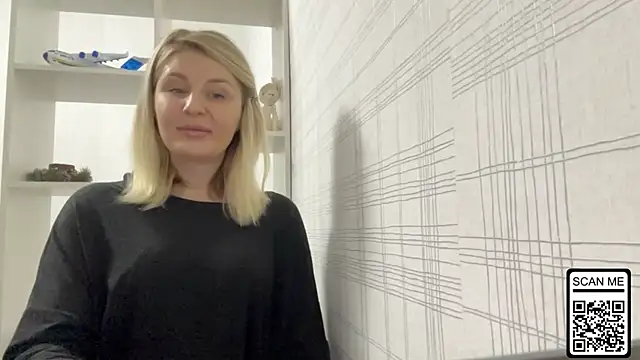 Blondie xoxoxo online show from 27, 11, 2025