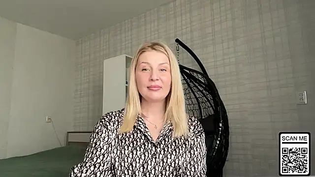 Snapshot of Blondie_xoxoxo chatting on 25, 4, 2026 Blondie xoxoxo online show from 25, 4, 2026