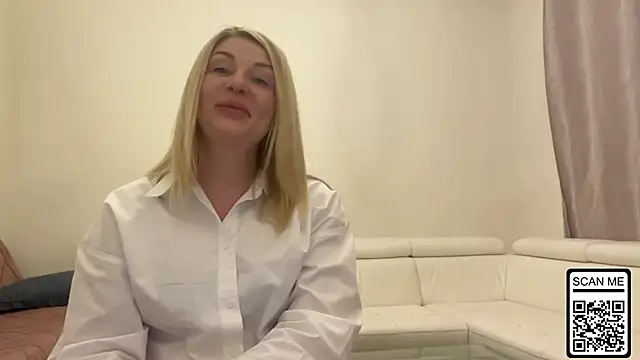 Snapshot of Blondie_xoxoxo chatting on 12, 5, 2026 Blondie xoxoxo online show from 12, 5, 2026
