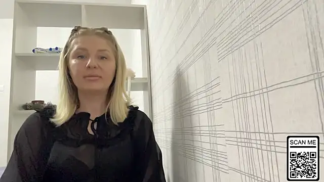 Blondie xoxoxo online show from 14, 11, 2025