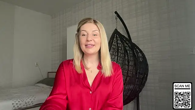 Blondie xoxoxo online show from 11, 4, 2026