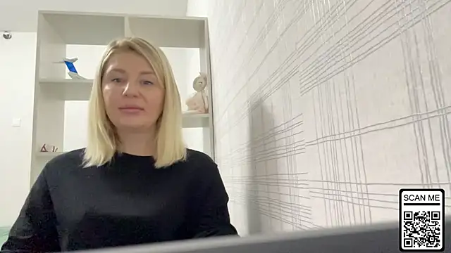 Blondie xoxoxo online show from 17, 10, 2025