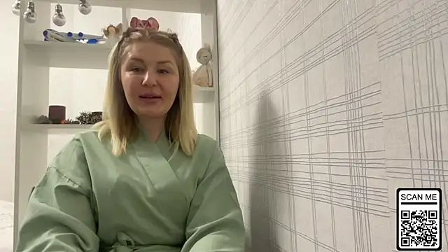 Blondie xoxoxo online show from 16, 12, 2025