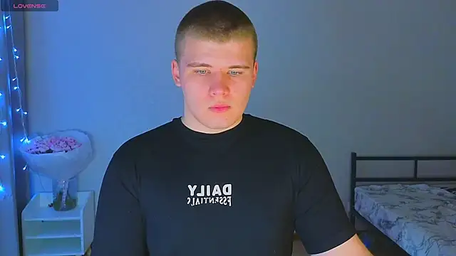 kittenmurr online show from 4, 11, 2025