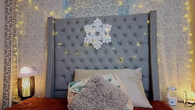 Abby roussee online show from 18, 12, 2025