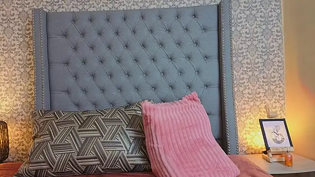 Abby roussee online show from 7, 2, 2026