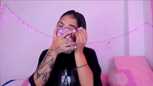 Abby roussee online show from 22, 10, 2025