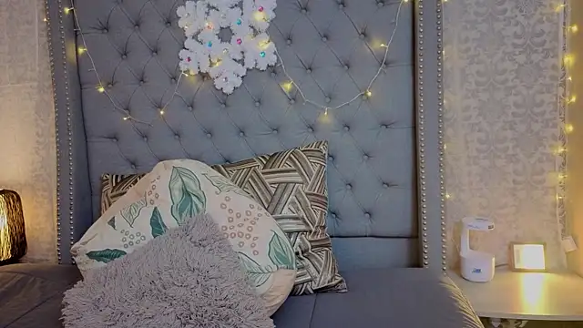 Abby roussee online show from 22, 12, 2025