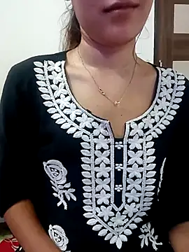 Snapshot of Cutie_Shruti chatting on 28, 9, 2025 Cutie Shruti online show from 28, 9, 2025