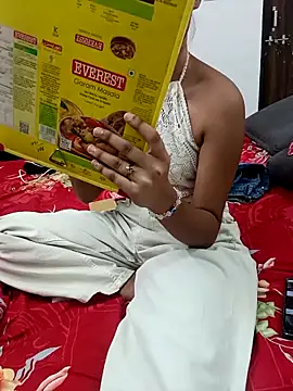 Snapshot of Cutie_Shruti chatting on 11, 9, 2025 Cutie Shruti online show from 11, 9, 2025