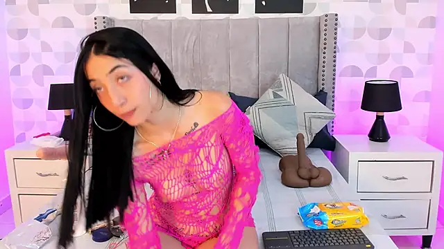 natasha moreno online show from 5, 12, 2025