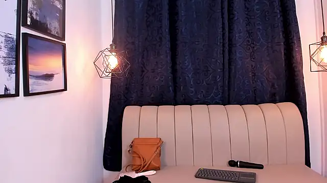 natasha moreno online show from 25, 3, 2026