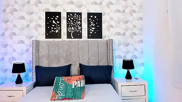 natasha moreno online show from 18, 1, 2026