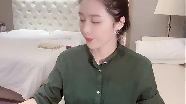 Ianxuan online show from 17, 10, 2025