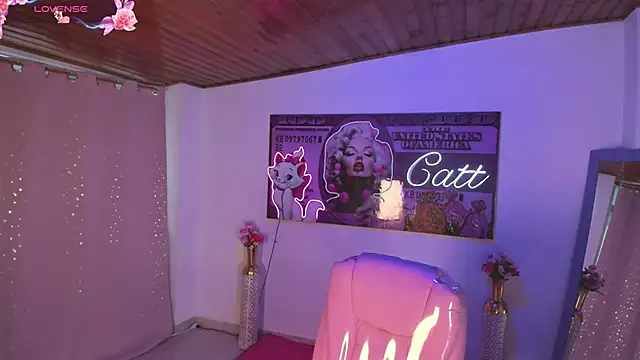 Snapshot of catt_monroe chatting on 30, 6, 2026 catt monroe online show from 30, 6, 2026