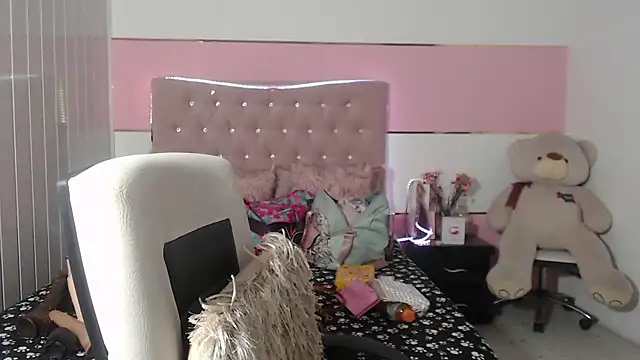 patty squirt  online show from 15, 3, 2025