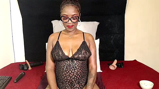 Yummychoklit online show from 28, 4, 2026