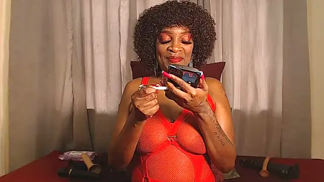 Snapshot of Yummychoklit chatting on 1, 12, 2025 Yummychoklit online show from 1, 12, 2025