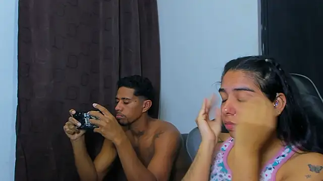 violet and myers online show from 5, 3, 2026