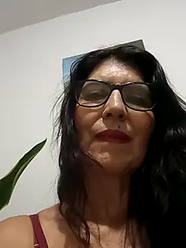 Snapshot of swity_foster chatting on 7, 10, 2025 swity foster online show from 7, 10, 2025