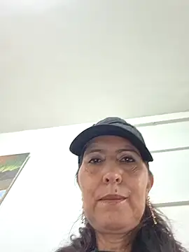 Snapshot of swity_foster chatting on 12, 5, 2026 swity foster online show from 12, 5, 2026