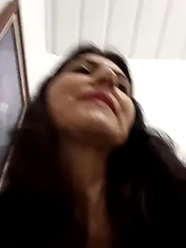 Snapshot of swity_foster chatting on 21, 10, 2025 swity foster online show from 21, 10, 2025