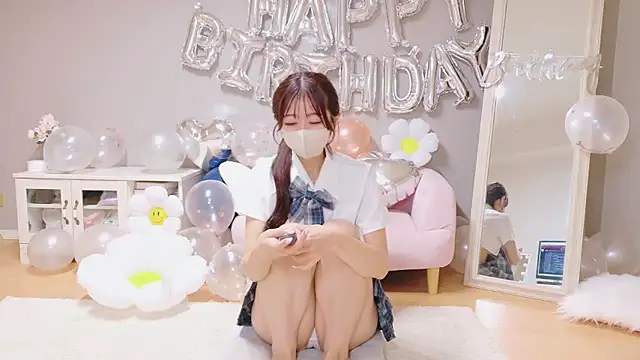 Yuna-ch online show from 12, 10, 2025