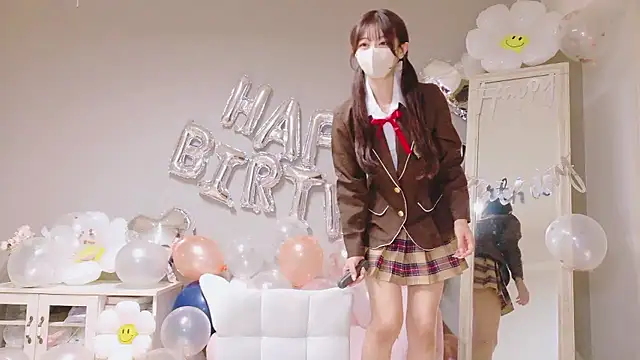 Yuna-ch online show from 13, 10, 2025