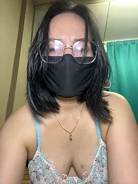 melyiaaa online show from 7, 2, 2026