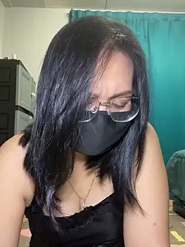 melyiaaa online show from 15, 4, 2026