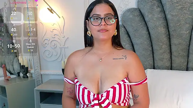 Scarlet-Noir online show from 16, 9, 2025