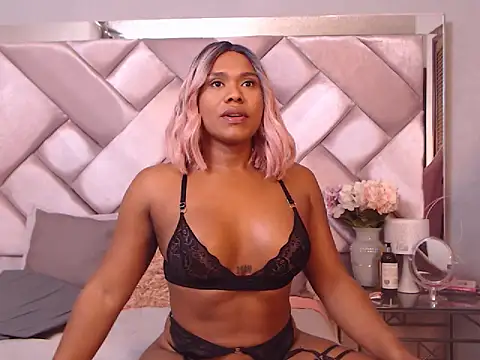 Snapshot of Ashleyroberst chatting on 7, 11, 2025 Ashleyroberst online show from 7, 11, 2025