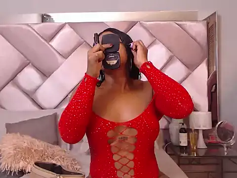 Snapshot of Ashleyroberst chatting on 28, 10, 2025 Ashleyroberst online show from 28, 10, 2025