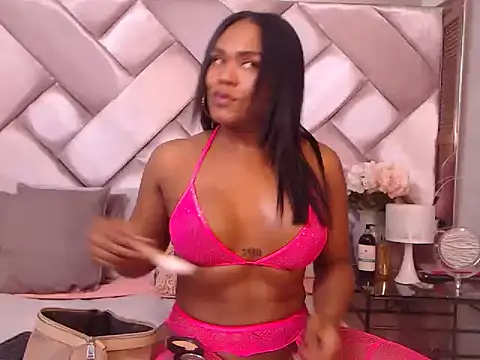 Snapshot of Ashleyroberst chatting on 13, 11, 2025 Ashleyroberst online show from 13, 11, 2025