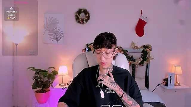 Luci Rose online show from 28, 11, 2025