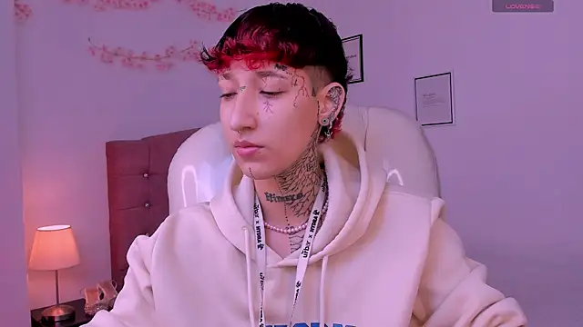 Luci Rose online show from 24, 4, 2026