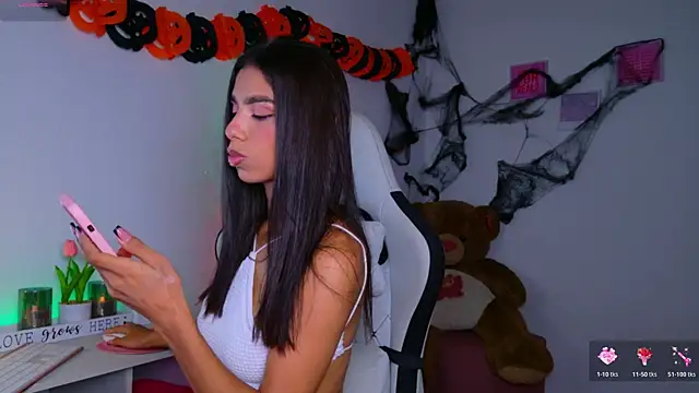 BrunetteAdams001 online show from 24, 10, 2025