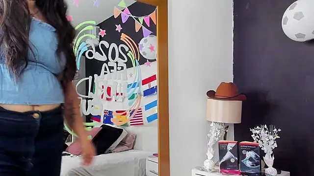 Snapshot of Tessa_Sinclaire chatting on 18, 6, 2026 Tessa Sinclaire online show from 18, 6, 2026