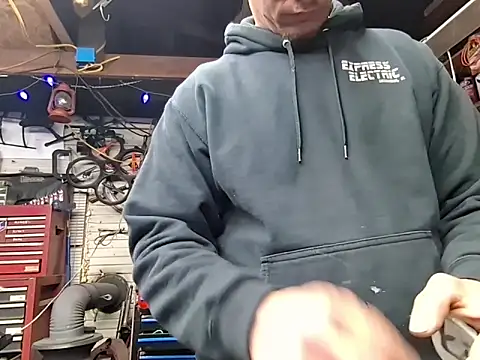 twistafatpipe online show from 24, 2, 2026