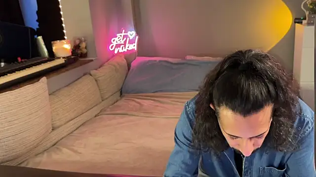 Secret Lovers1 online show from 5, 5, 2026