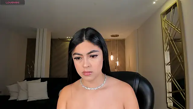 Snapshot of NataliaGaret chatting on 4, 10, 2025 NataliaGaret online show from 4, 10, 2025