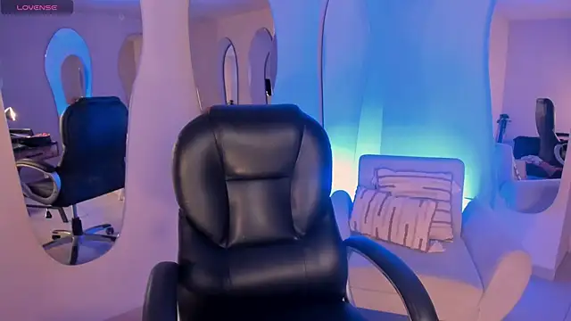 AyshelBrown online show from 16, 10, 2025