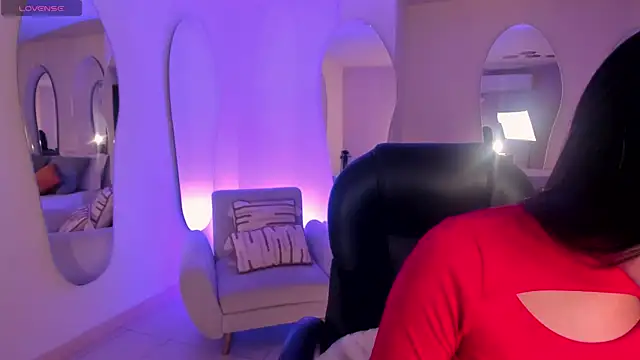 AyshelBrown online show from 15, 10, 2025