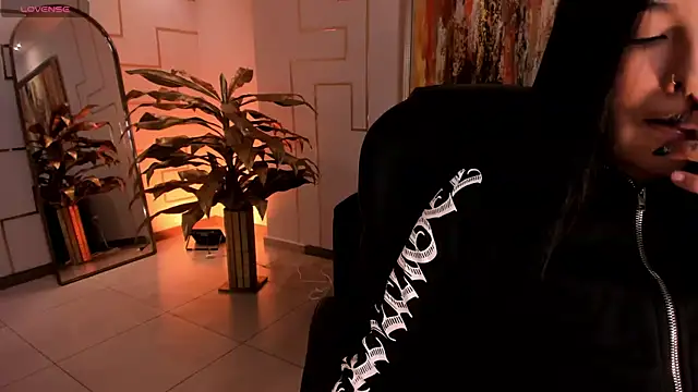 AyshelBrown online show from 23, 11, 2025