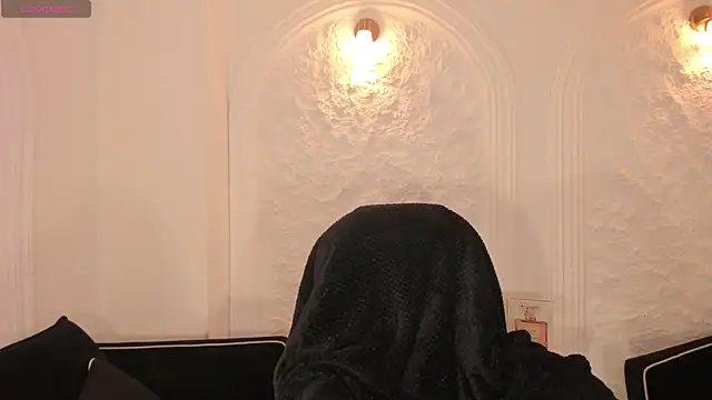 Snapshot of MilaColeman chatting on 11, 11, 2025 MilaColeman online show from 11, 11, 2025