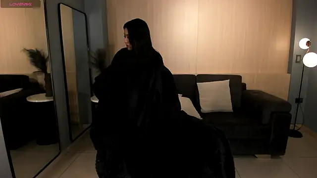 Snapshot of MilaColeman chatting on 18, 11, 2025 MilaColeman online show from 18, 11, 2025