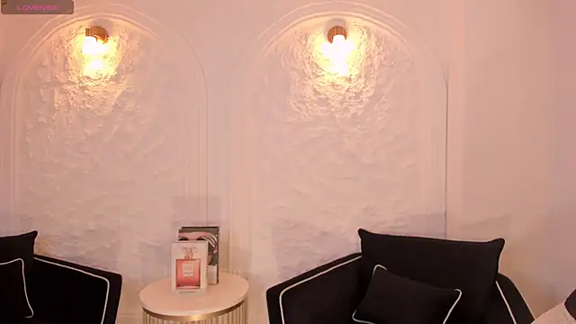 Snapshot of MilaColeman chatting on 2, 11, 2025 MilaColeman online show from 2, 11, 2025