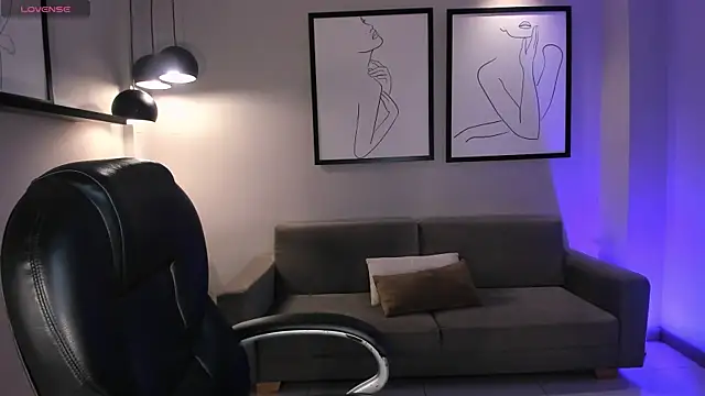 LizzCooper online show from 21, 11, 2025