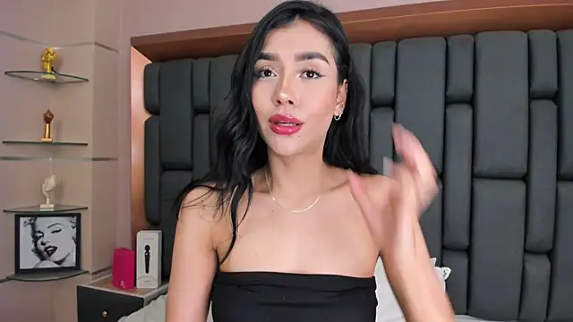 Snapshot of tinny_engel chatting on 29, 9, 2025 tinny engel online show from 29, 9, 2025